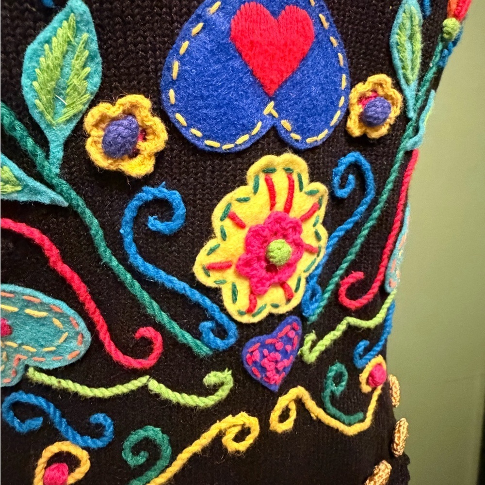 Colorful Embroidered Women's Vest - Picture 6 of 12